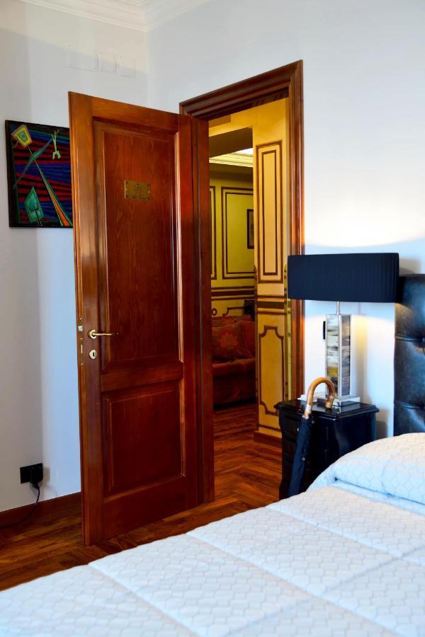 Regal House Roma Navigatori 23 Hotel Екстериор снимка