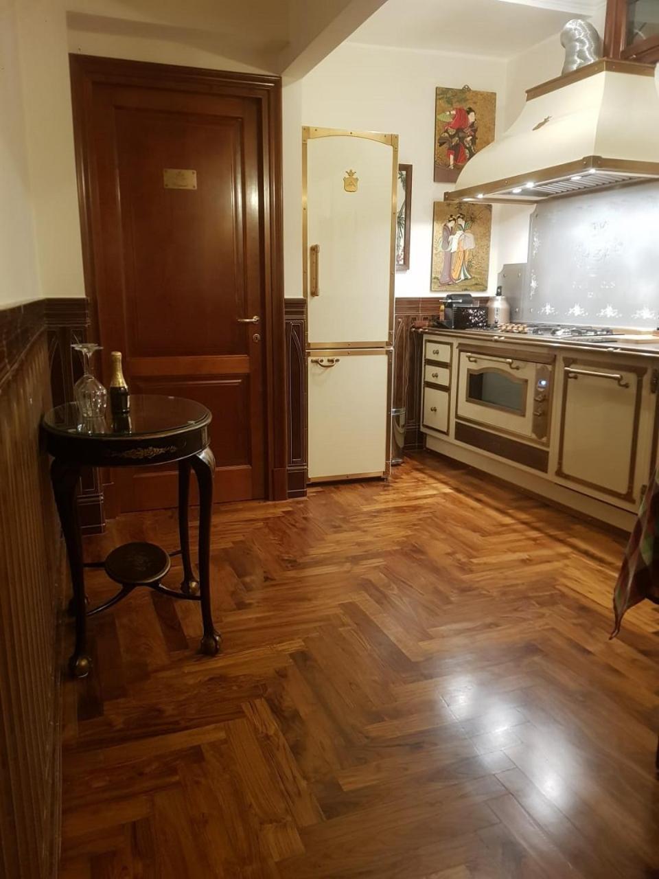 Regal House Roma Navigatori 23 Hotel Екстериор снимка