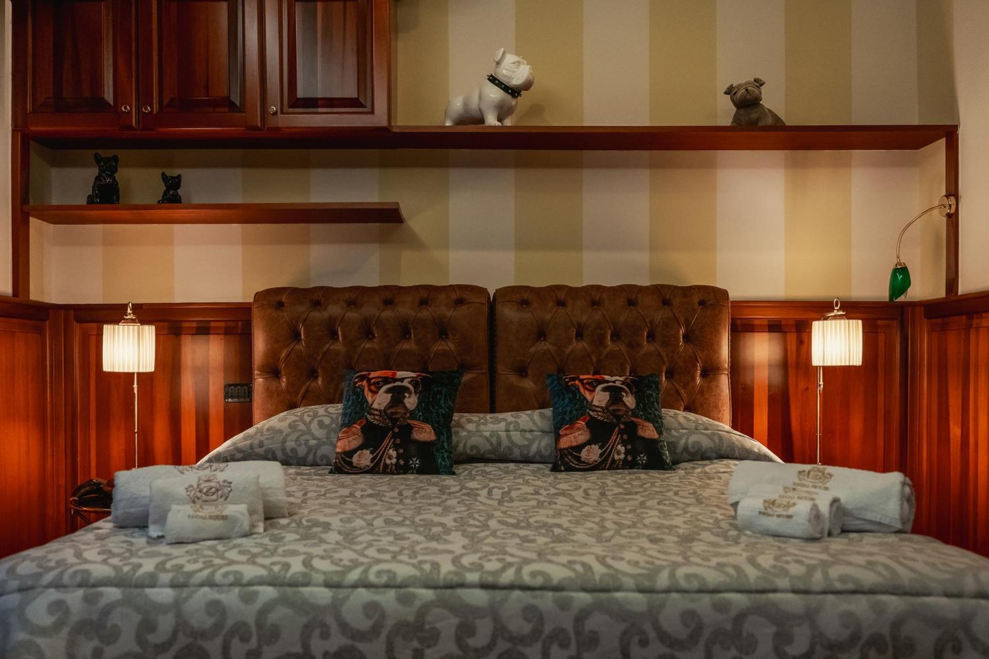 Regal House Roma Navigatori 23 Hotel Екстериор снимка